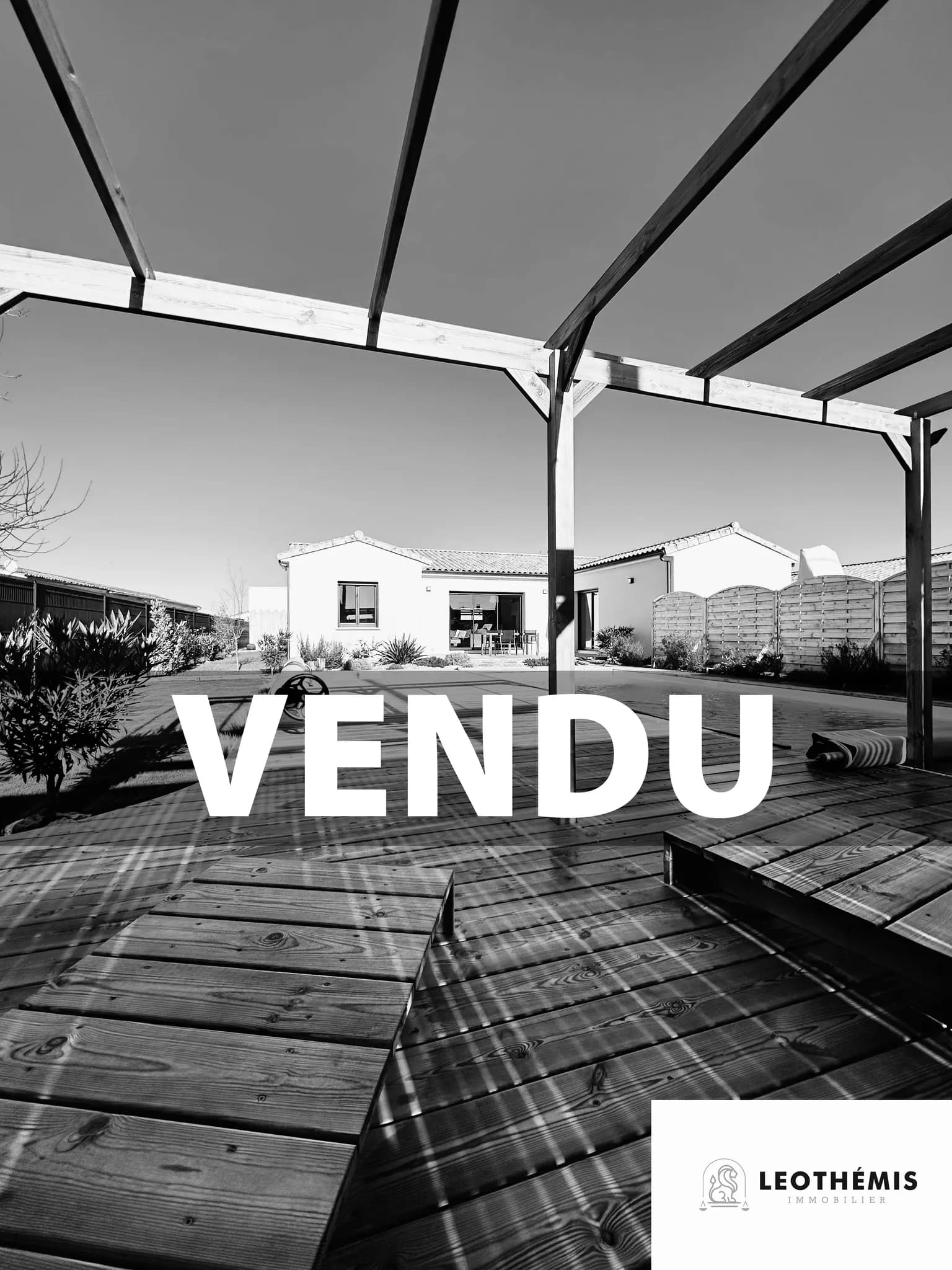 SPACIEUSE VILLA & SA PISCINE - Saint-Just-Luzac - photo 1 sur 18
