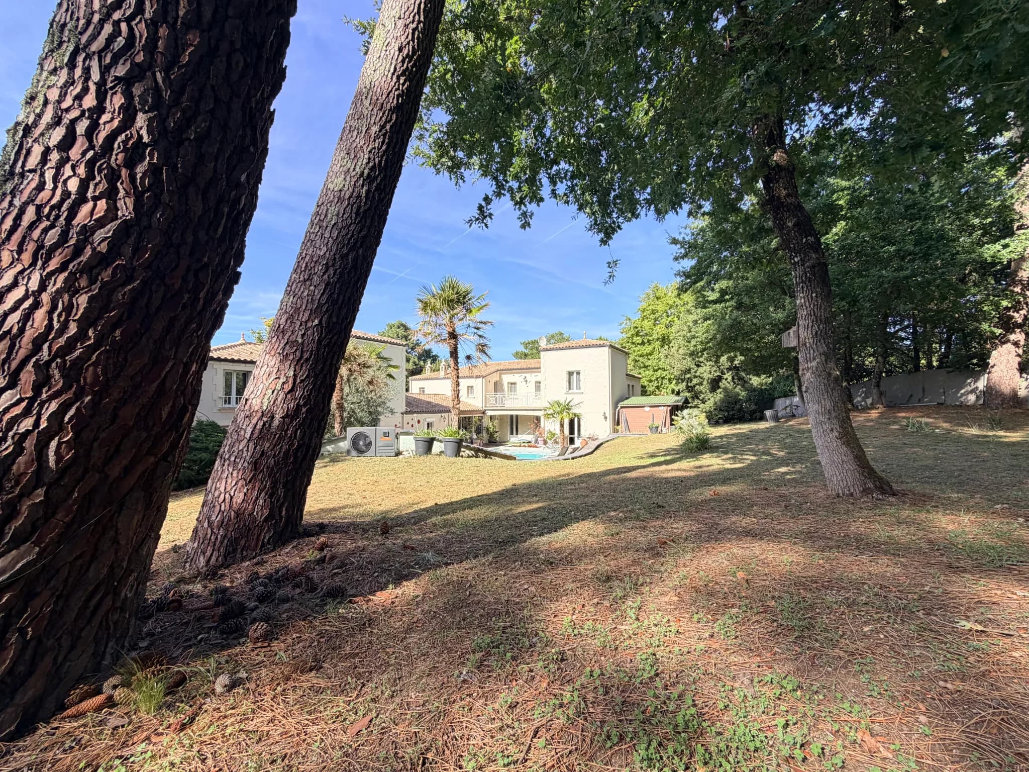 PROPRIÉTÉ D'ARCHITECTE AU COEUR D'UN DOMAINE PRIVÉ - Les Mathes