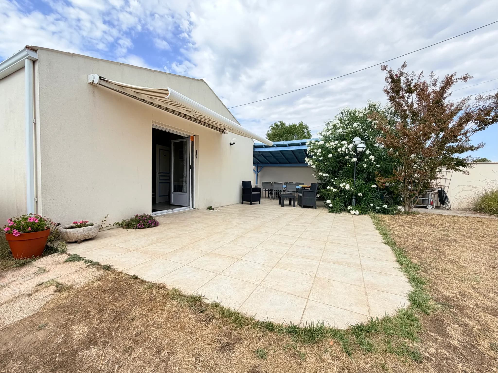 ENSEMBLE IMMOBILIER À 300M DE LA PLAGE - Marennes-Plage